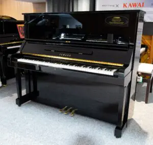 Yamaha U3 UX