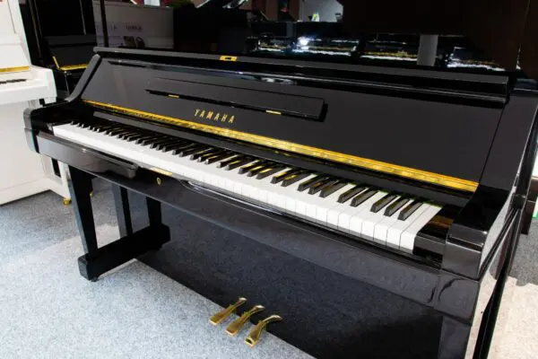 Yamaha U3 UX Keyboard