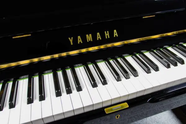Yamaha U1H Keys