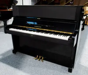 Yamaha U1E