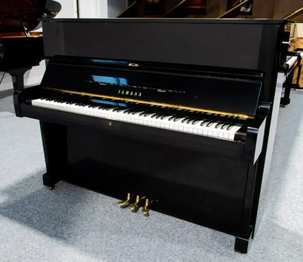 Yamaha U1E