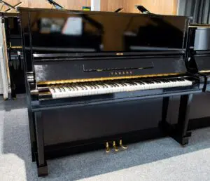 Yamaha U3E