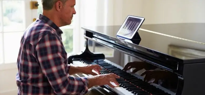 Learning the piano at home