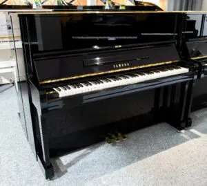 Yamaha U1A