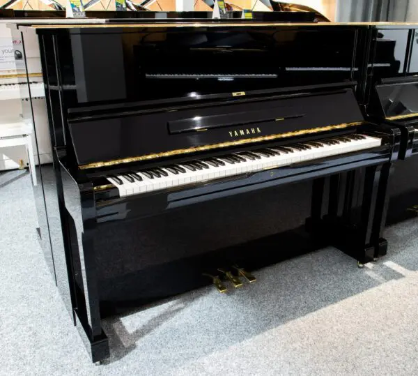 Yamaha U1A
