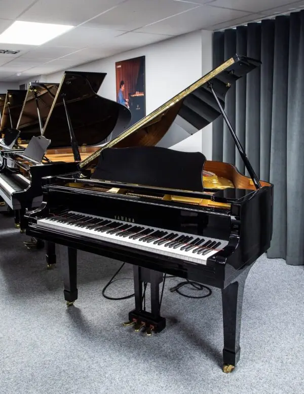 Yamaha G1 Disklavia Grand showroom