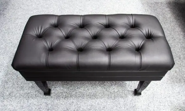 Adjustible Piano stool