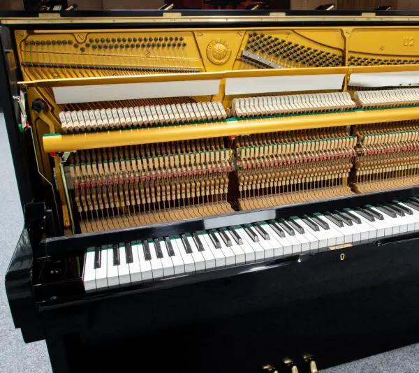 Yamaha U2H Internal