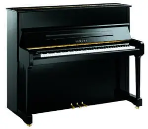 Yamaha P121 Polished Ebony