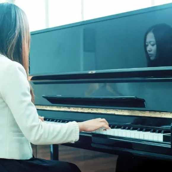 5 reasons to purchase an upright piano in 2025