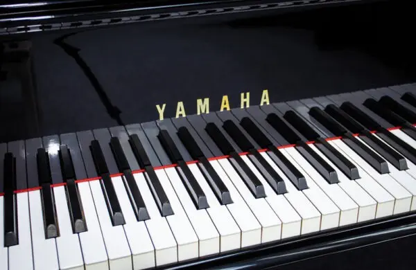 Yamaha C7 Grand