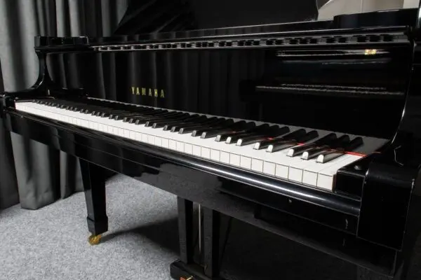 Yamaha G5 Grand early 1980's Refurbished