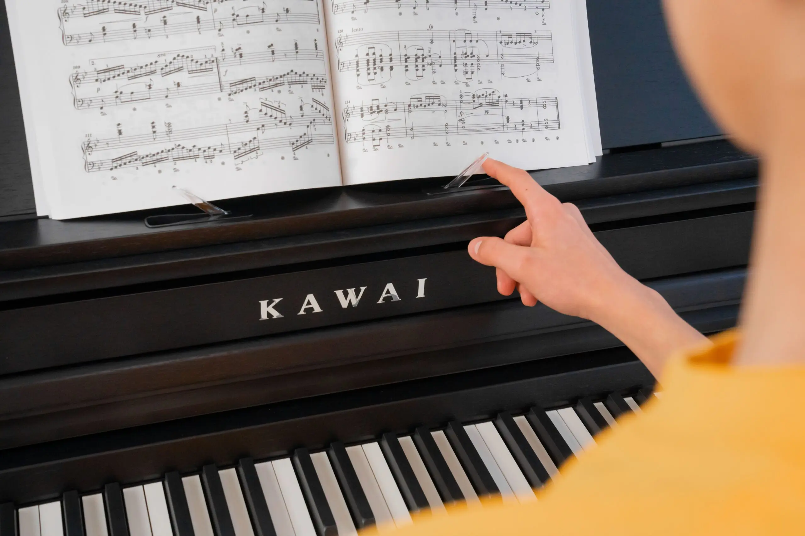 Kawai CA401 Black, music score pins
