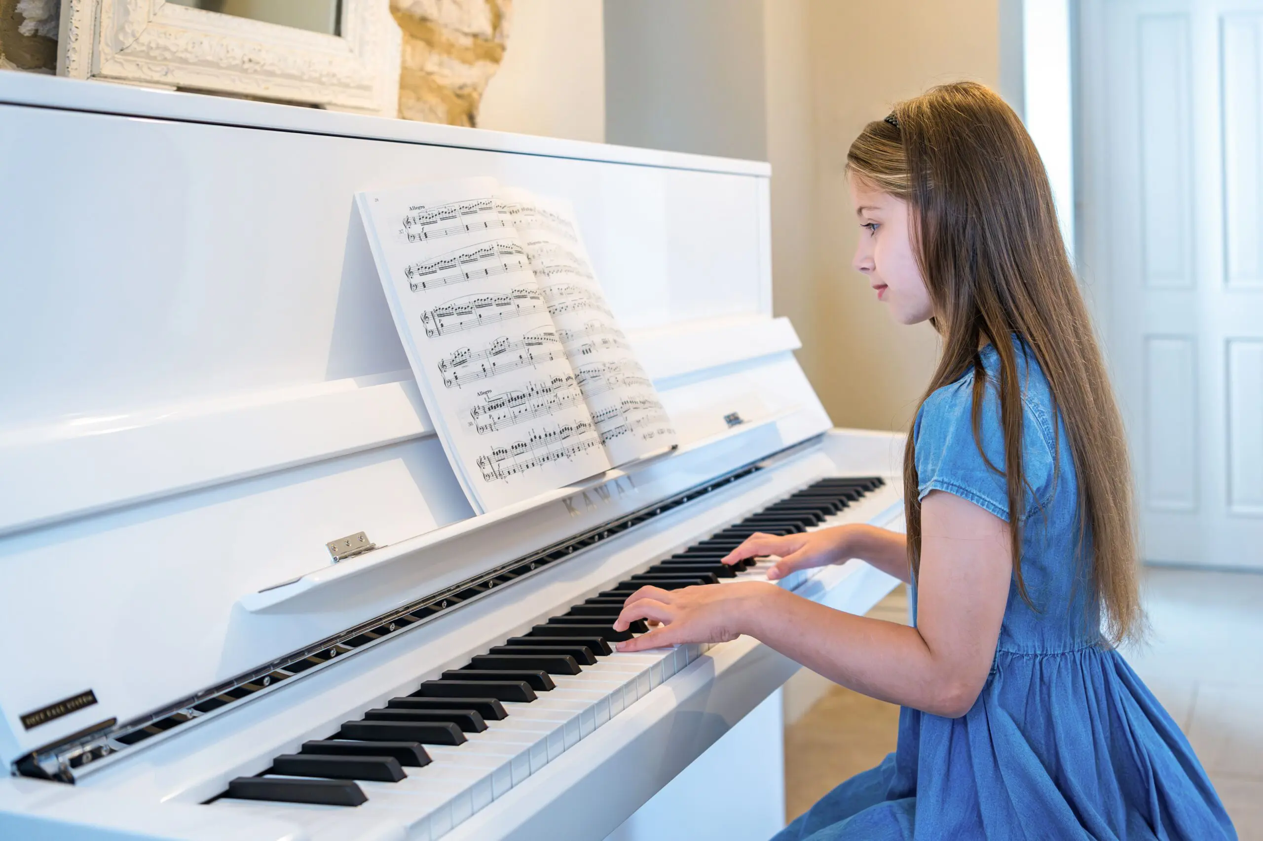 Kawai K300 polished white with silver fittings