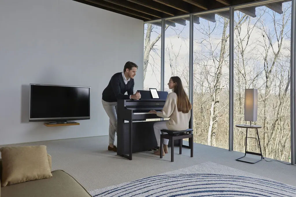 Roland HP700 Series
