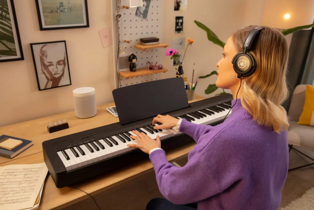 Yamaha P145BT