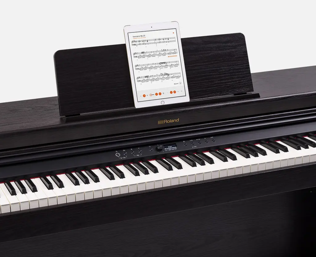 Roland RP701