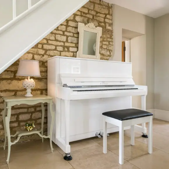 Should I Get the Kawai K300 or the Kawai K500?