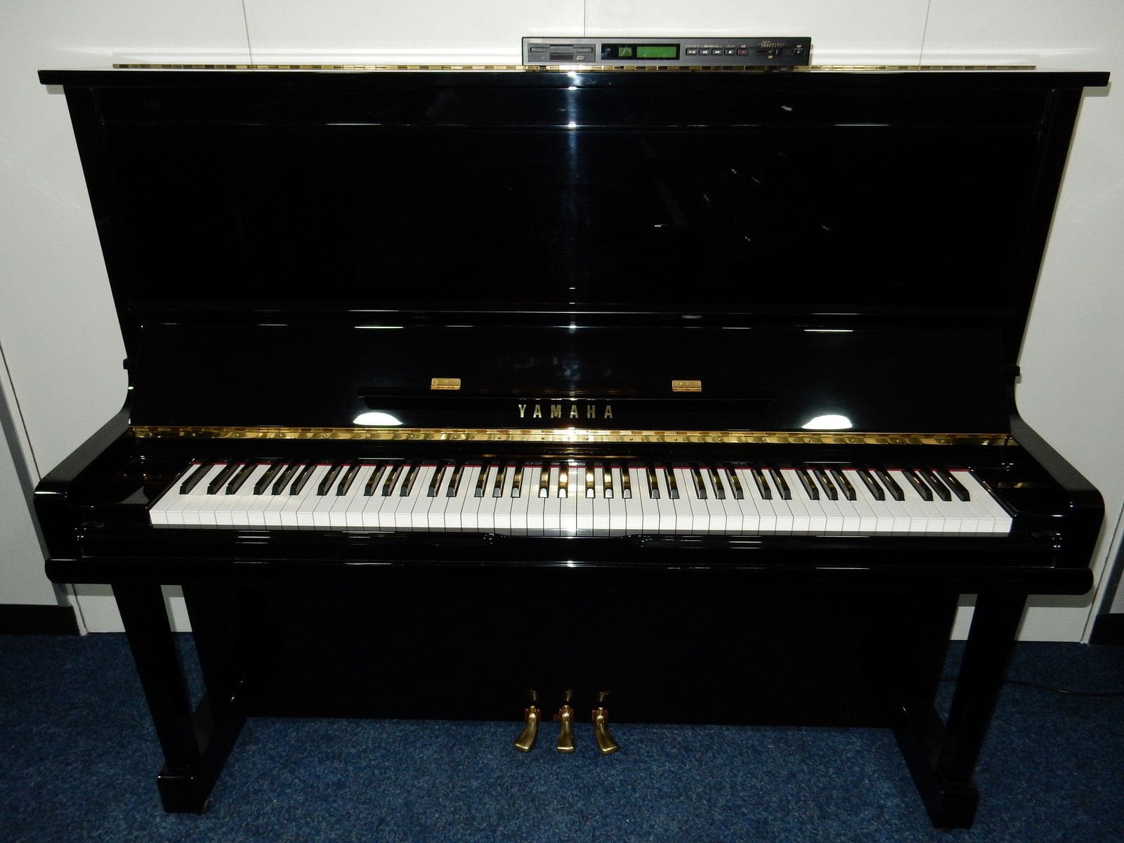 yamaha piano dating