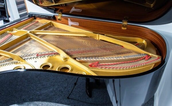Internal Yamaha C5 Grand
