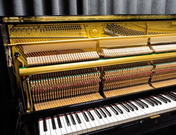 Yamaha U1 UX1 Internal