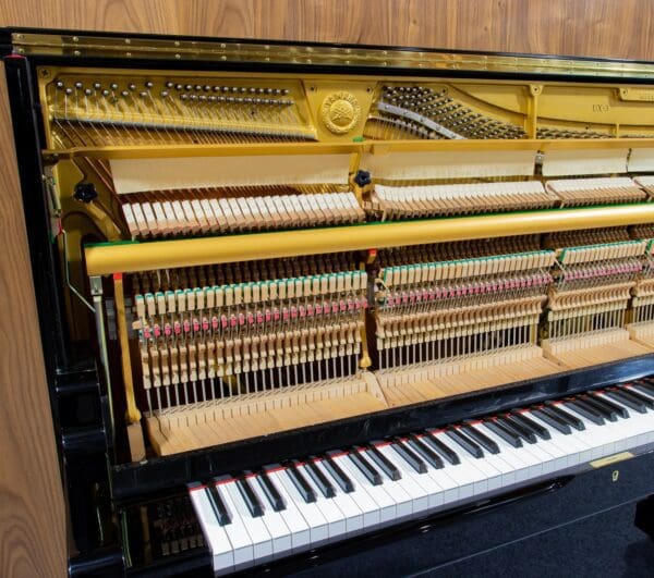 Yamaha U3 UX3 Internal