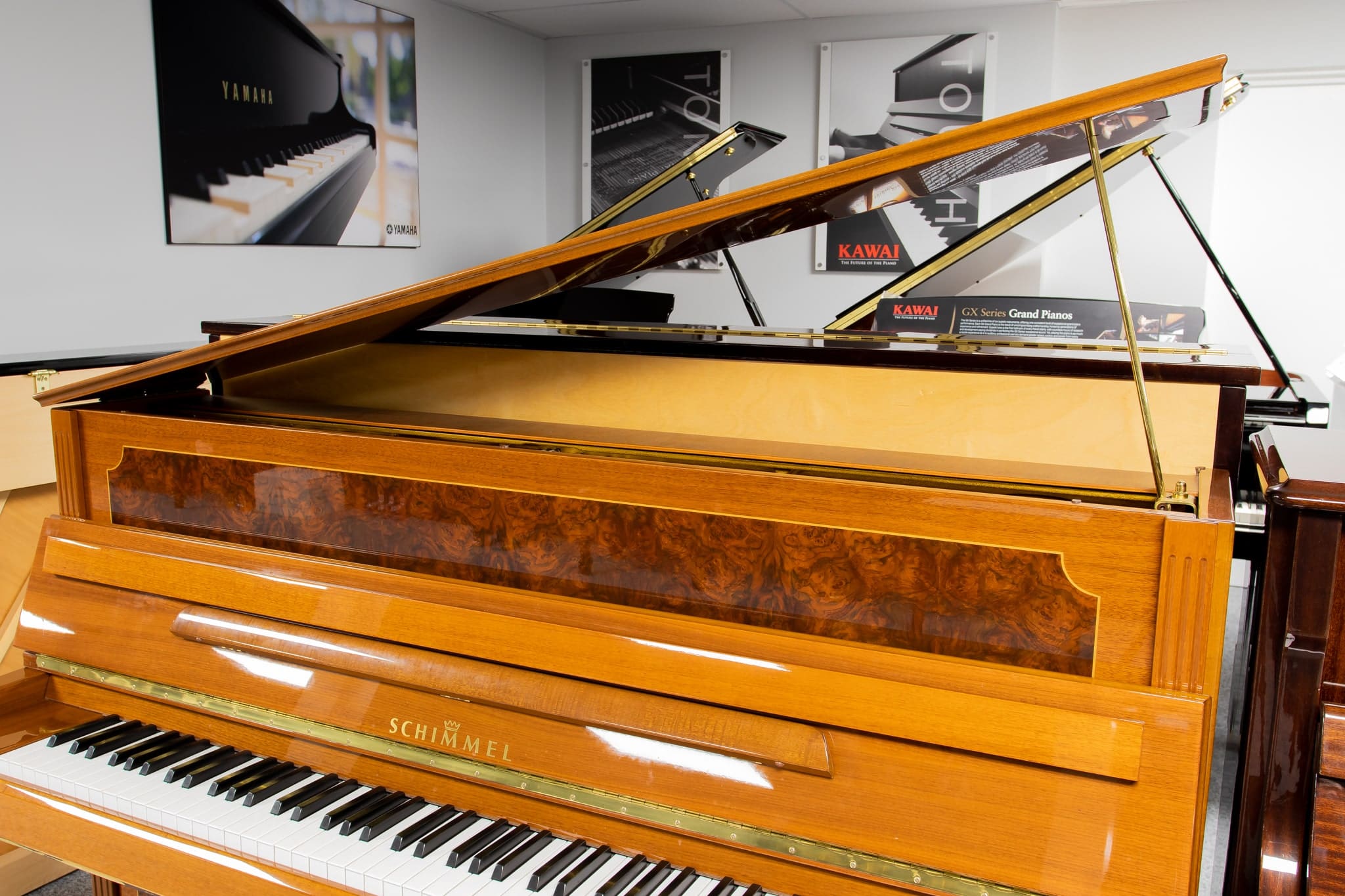 Schimmel 112 Empire Upright, early 1990's - Richard Lawson Pianos