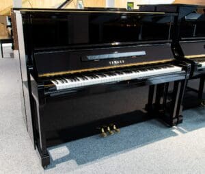 Yamaha U1H