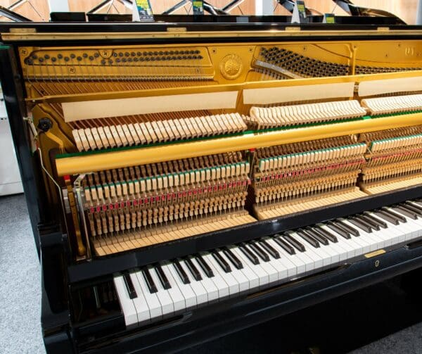 Yamaha U1A Internal