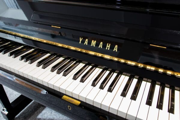 Yamaha U1A Keys