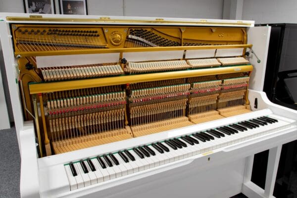 Yamaha U3E White Finish Internal