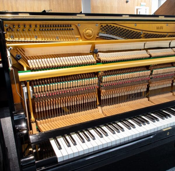 Yamaha U3G Internal