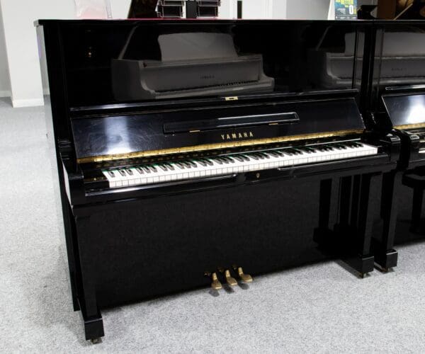 Yamaha U3H