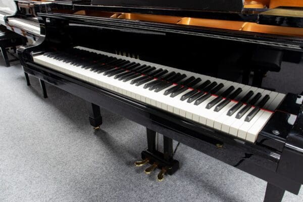 Yamaha C6 Keyboard
