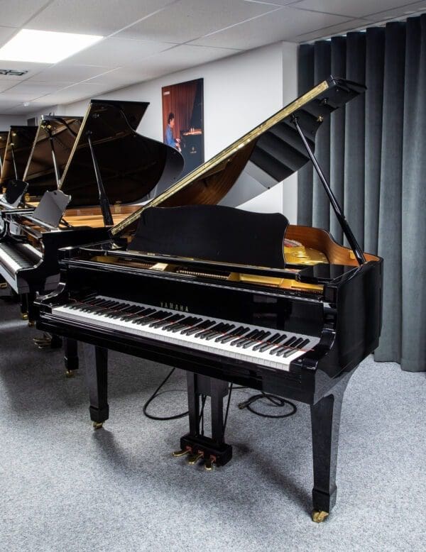 Yamaha G1 Disklavia Grand showroom