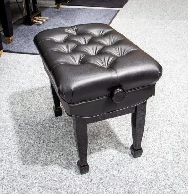 Adjustible Piano stool