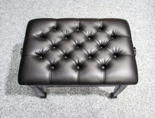 Adjustible Piano stool