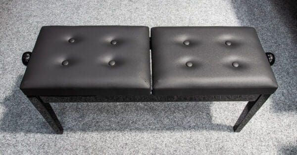 Adjustible Piano stool