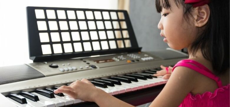 Can you learn to play the piano on a keyboard?