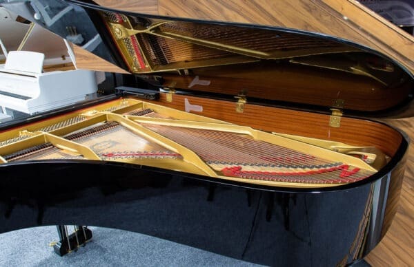 Internal Yamaha C7 Grand