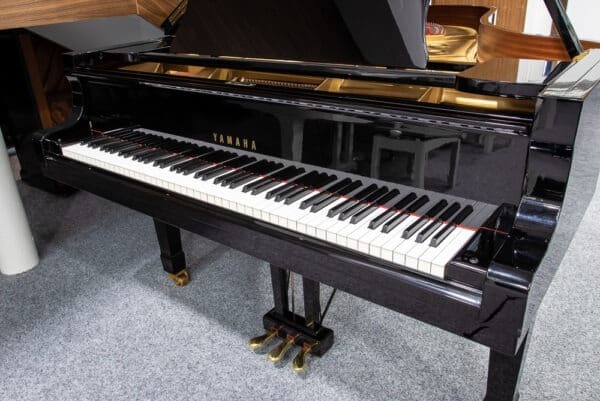Yamaha C7 Grand
