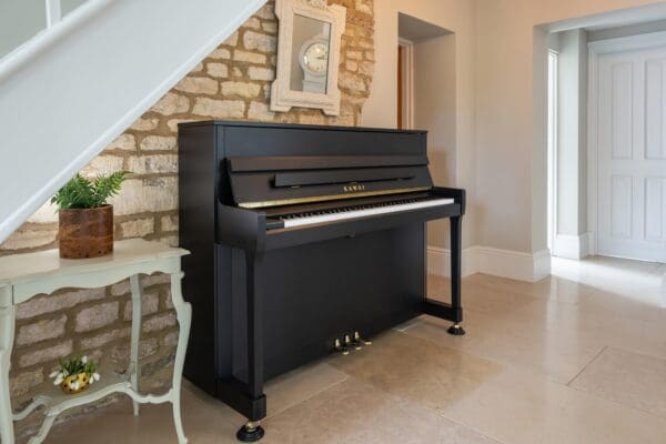 Kawai E200