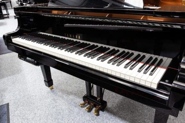 Yamaha C3 Disklavier DKC-850 Grand in Polished Ebony, 1998