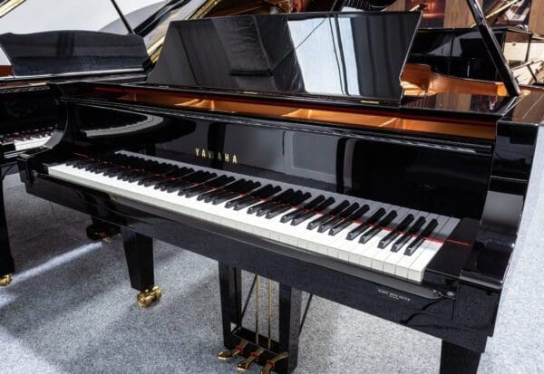 Yamaha CF6 Grand, 2013 (Refurbished)