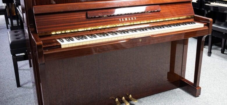 Yamaha SU118 C Upright in Polished Mahogany, mid-1980’s