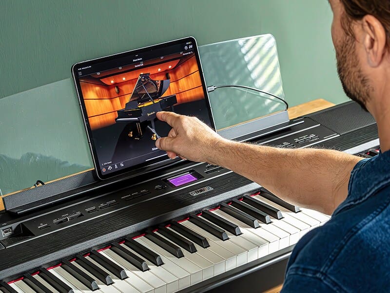 Yamaha P525