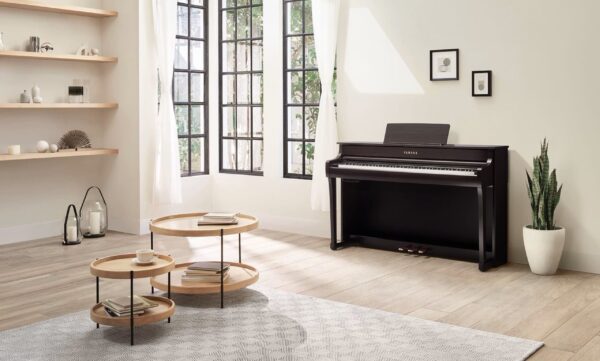 Yamaha CLP835 in Dark Rosewood
