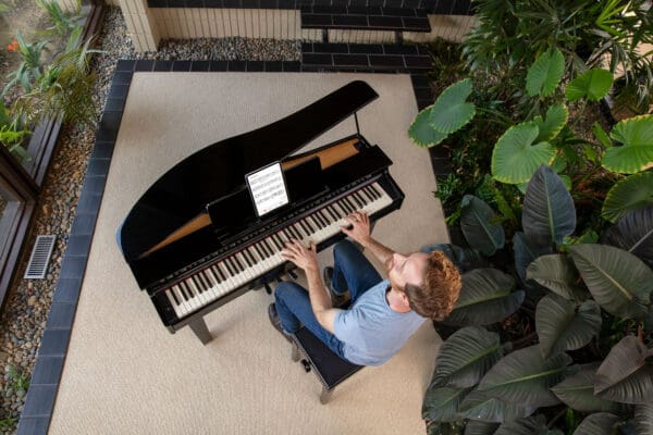 Roland GP3 Polished Ebony
