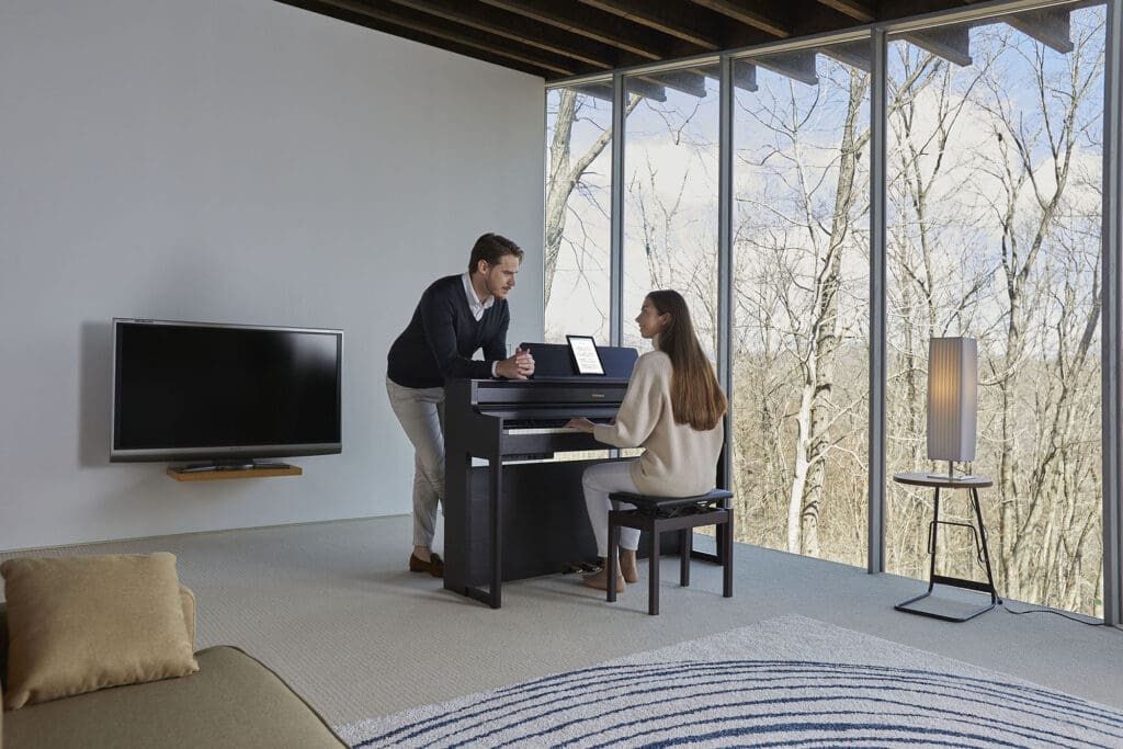Roland HP700 Series