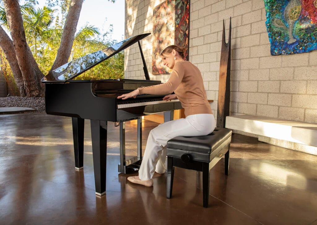 Roland GP-6 Polished Ebony